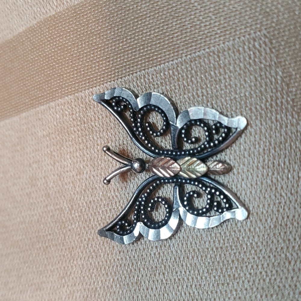 🌟Vintage Coleman Co. 12K Black Hills Gold Butterfly Pendant